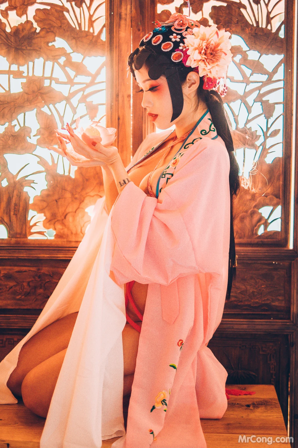 Coser@钛合金TiTi: 潘金莲 (83 photos) 14 Coser@钛合金TiTi: 潘金莲 (83 photos) 14
