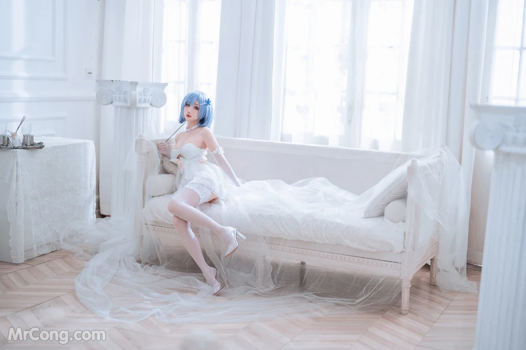 Coser@rioko凉凉子 Vol.120: 恰巴耶夫礼服 (41 photos )