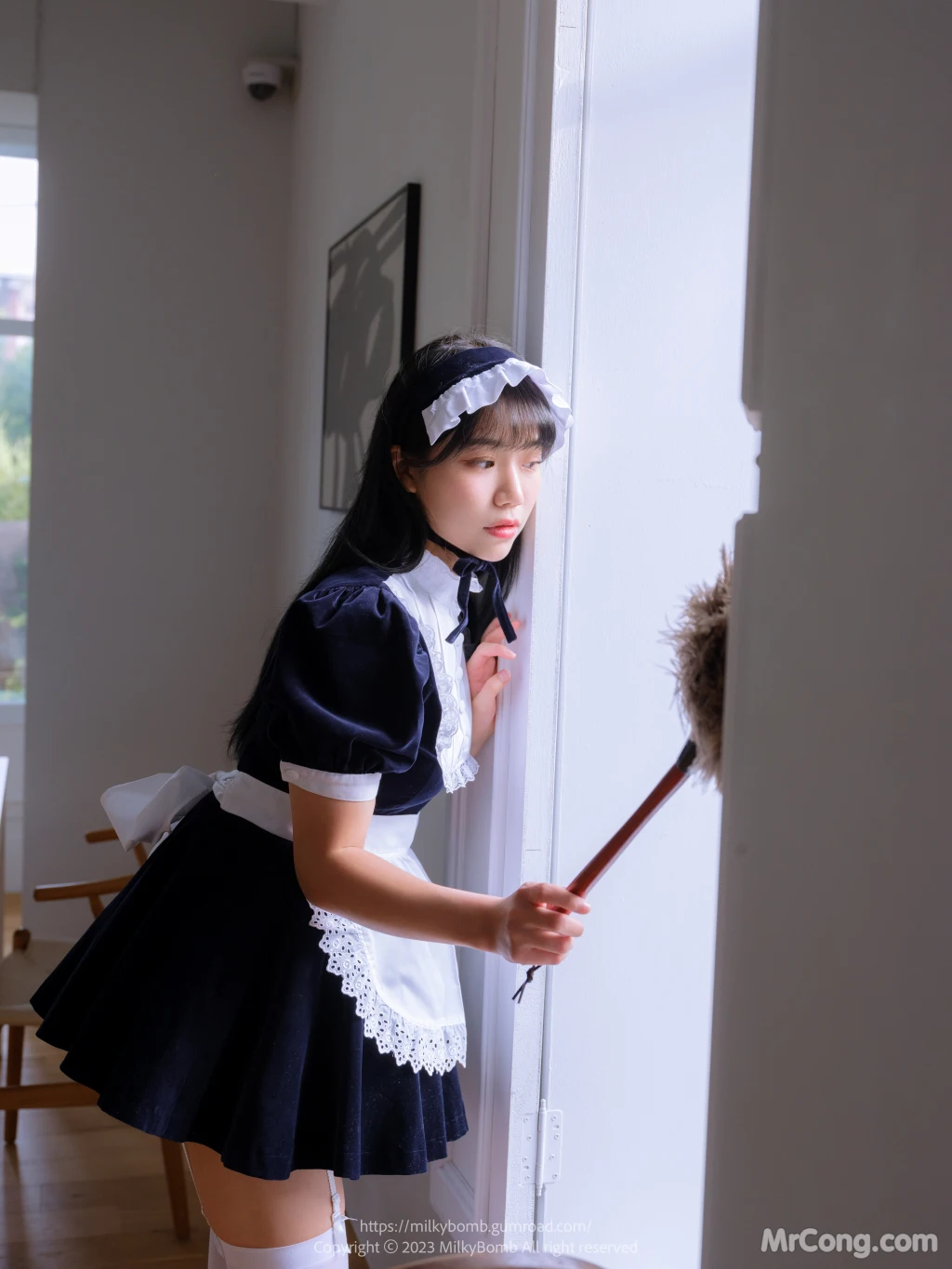[MilkyBomb] Yui: Vol.3 Maid (291 photos )