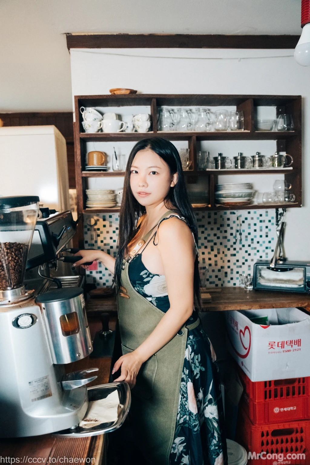 [Loozy] Ssunskey: Role Cafe (173 photos )