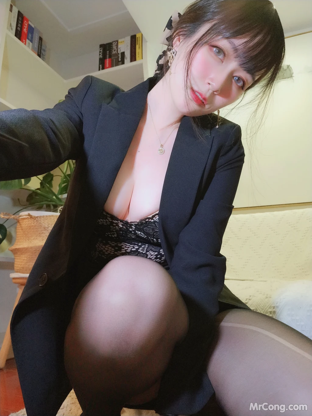 Coser@白银81 Vol.110: 酒后女秘书 自撮り Vol.49 (動画入り) (71 photos ) 18 Coser@白银81 Vol.110: 酒后女秘书 自撮り Vol.49 (動画入り) (71 photos ) 18
