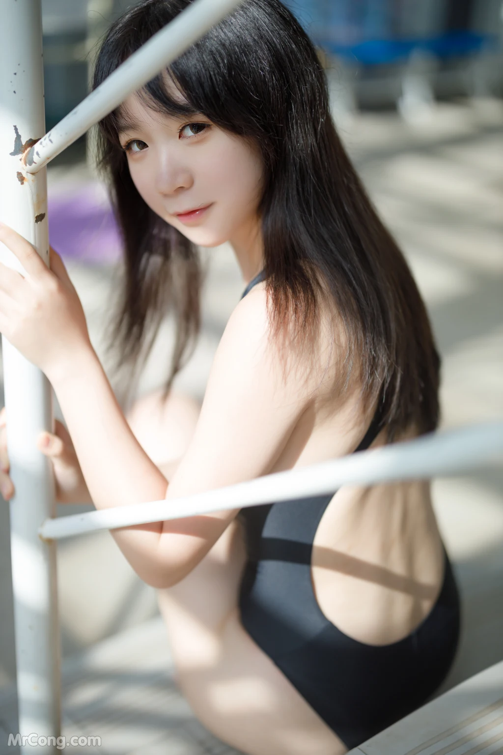 Coser@樱落酱w: 泳池竞泳 (32 photos)