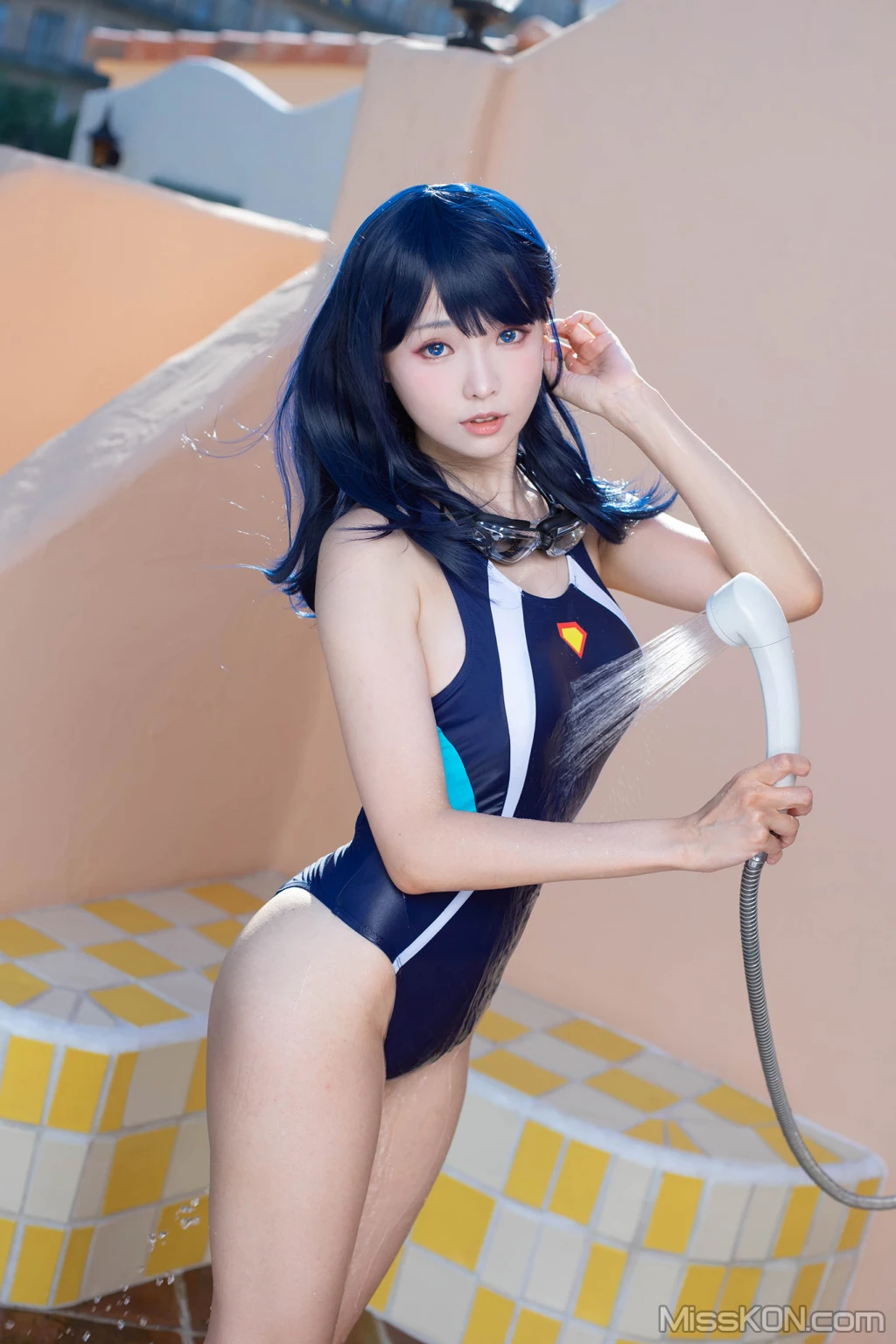 Coser@Ely_eee (ElyEE子): 六花 Swimsuit (26 photos) 