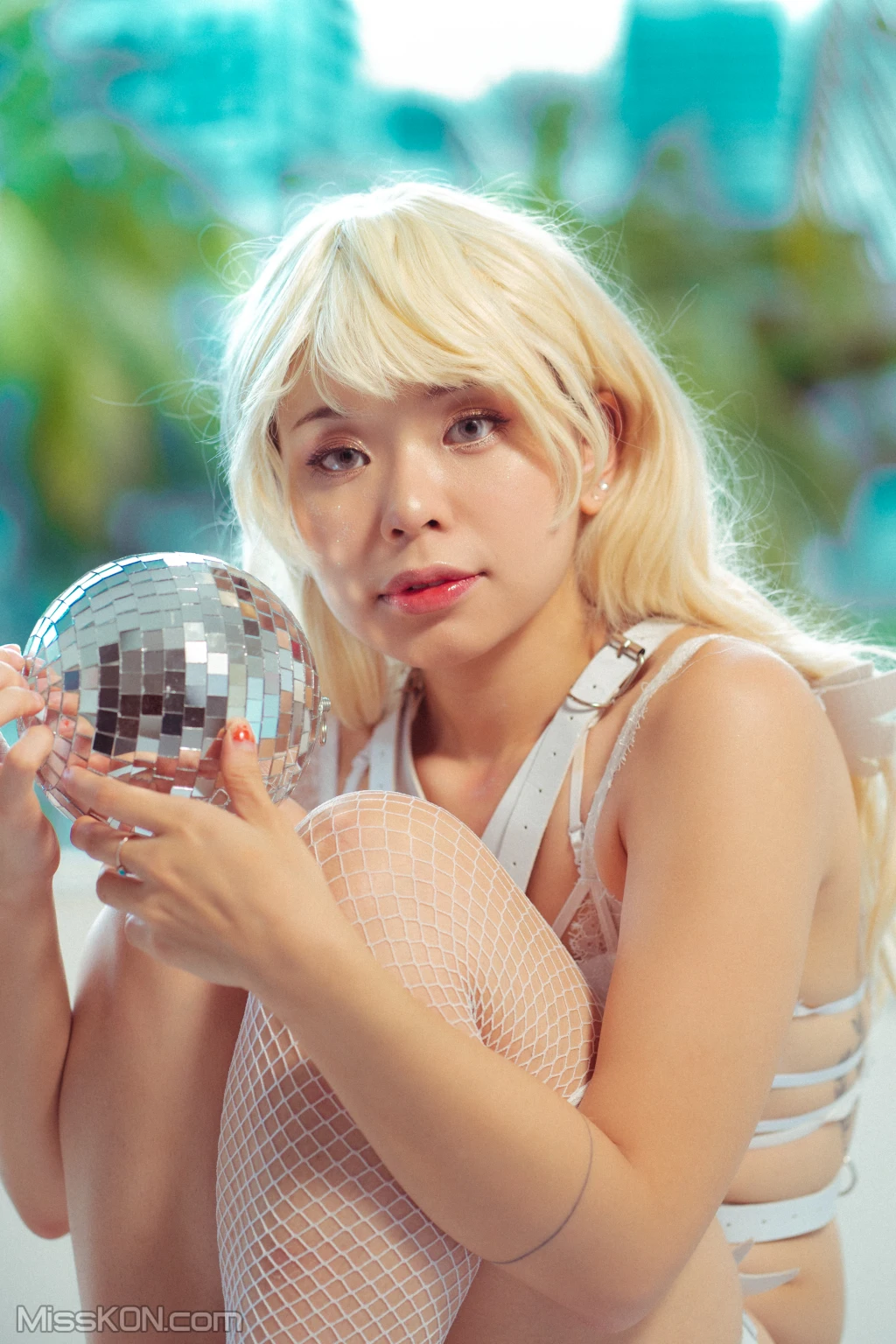 Kuromelo (黒メル): Bounded Wings Series 1 – Tricia White Feather (83 photos) 2 Kuromelo (黒メル): Bounded Wings Series 1 – Tricia White Feather (83 photos) 2