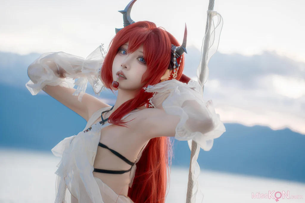 Coser@纸悦Etsu_ko: 明日方舟 史尔特尔 泳装 (37 photos)