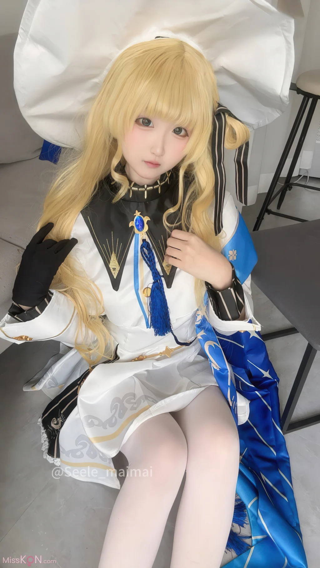Coser@Seele麦麦: 鸣潮 菲比&卡提希娅·蓝色花海物语 (96 photos)