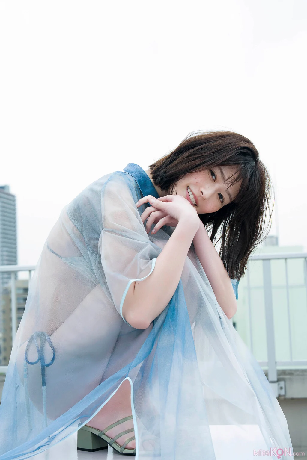 [JP] Yuzuha Saeki (冴木柚葉): FLASHデジタル写真集 Lumiere (83 photos)