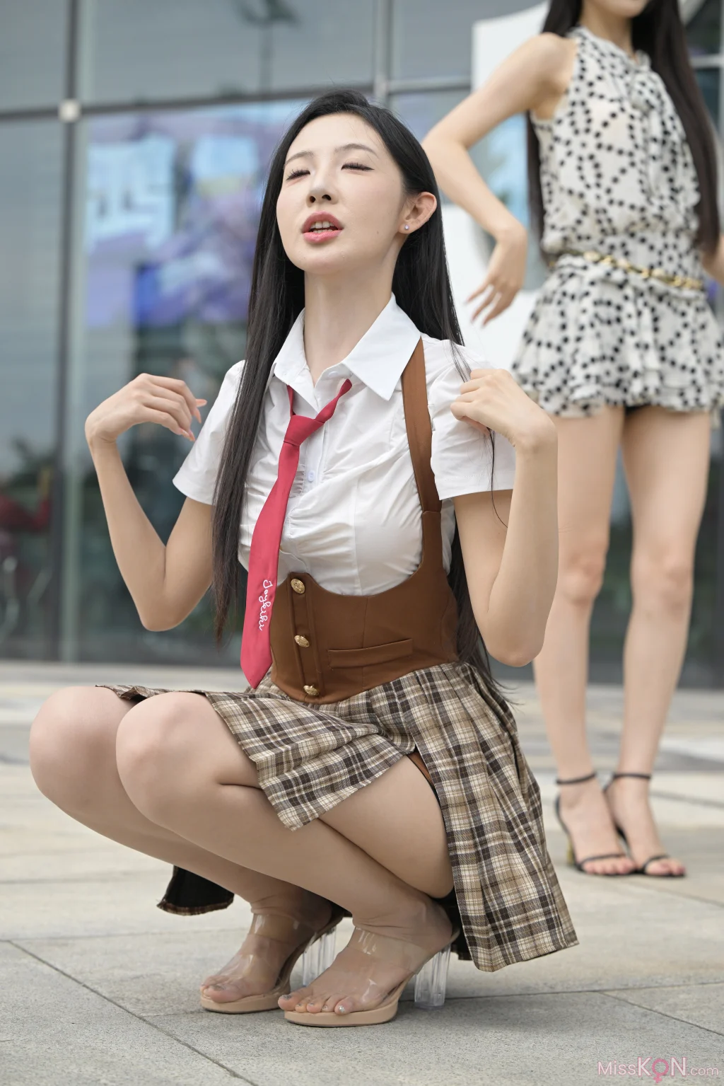 [精选街拍作品] No.5013: 二合一美腿 (362 photos)