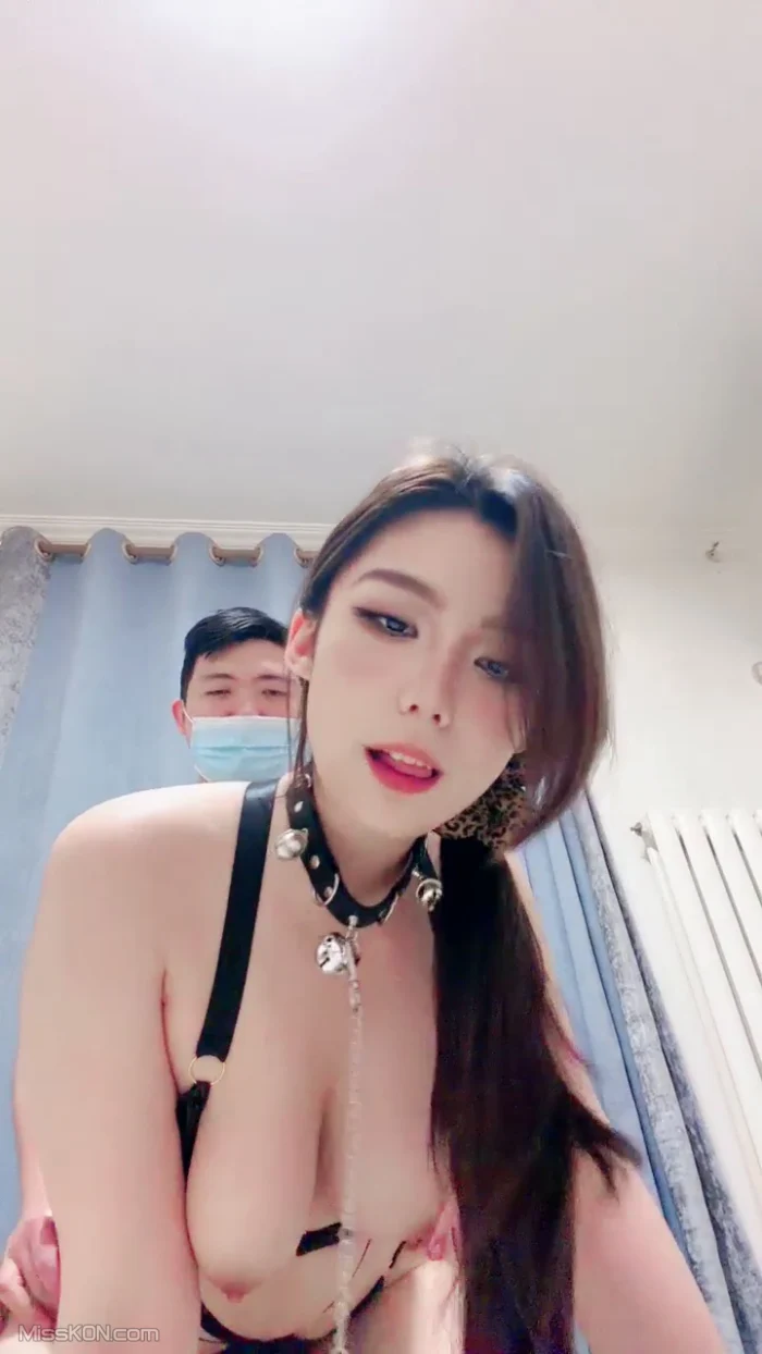 纯欲甜妹呀: 重磅推出SM女神 性调教秀 狂喷水 #02 (30 photos + 3 videos)