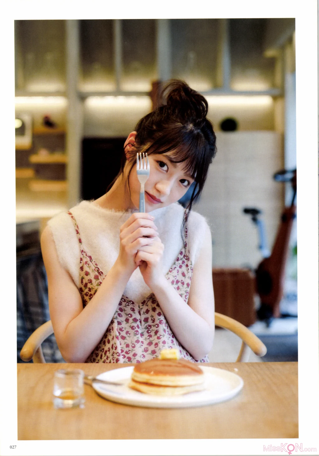 [JP] Yumi Wakatsuki (若月佑美): 履きなれない靴を履き潰すまで (132 photos)