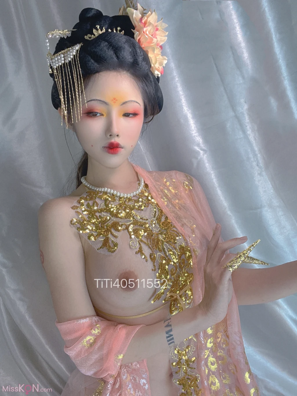 Coser@钛合金TiTi: 贵妃 (32 photos)