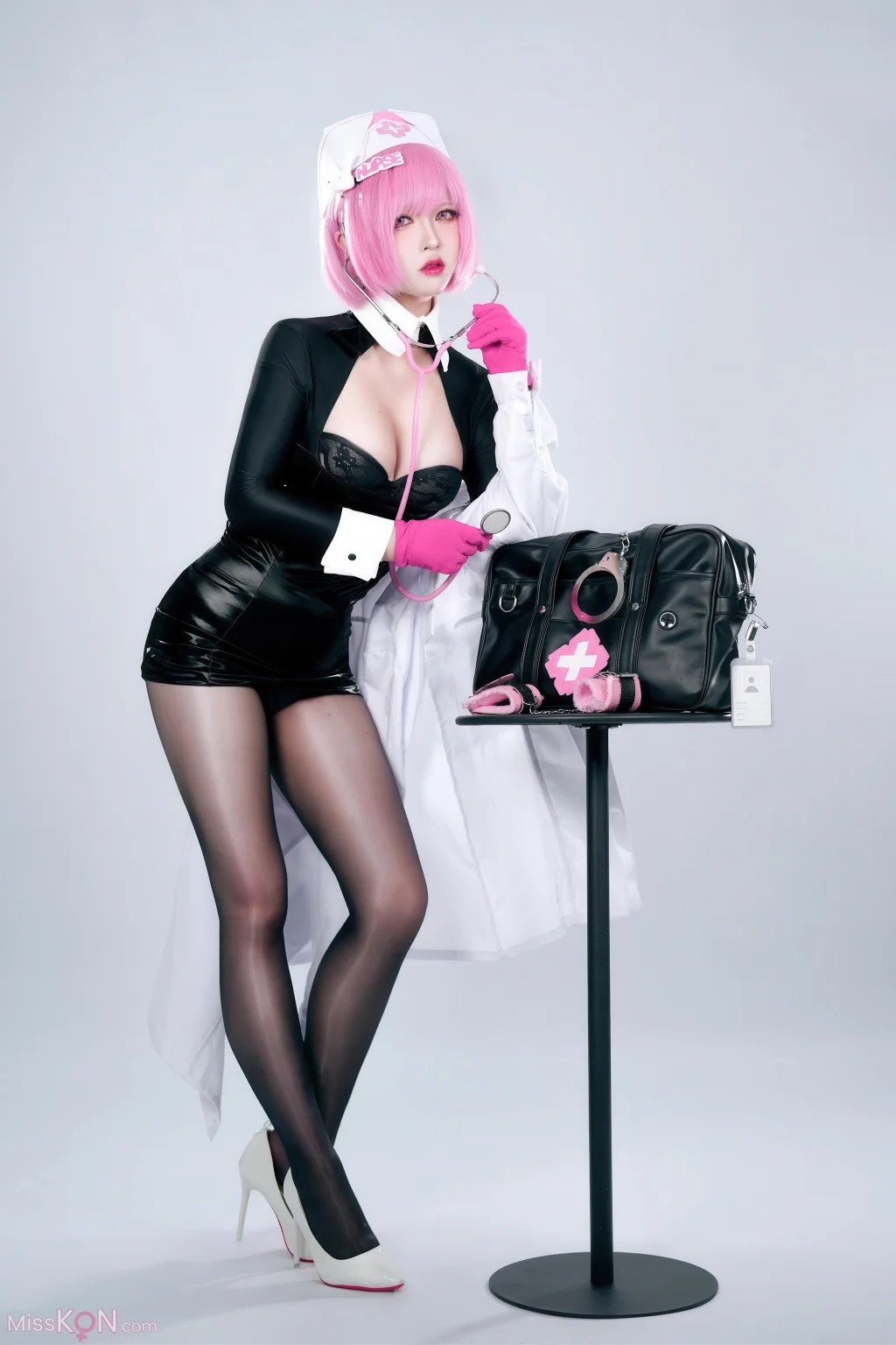 Coser@半半子: 王医生 (56 photos)