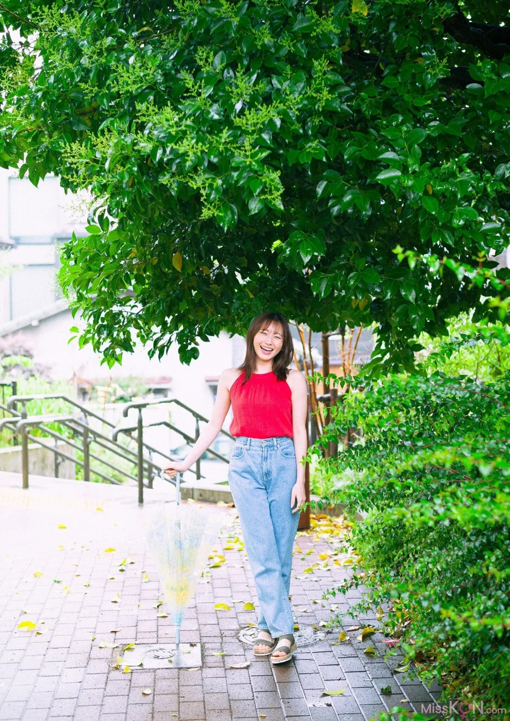 [JP] Nagisa Aoyama (青山なぎさ): Blue Line スピサン グラビアフォトブック (44 photos)