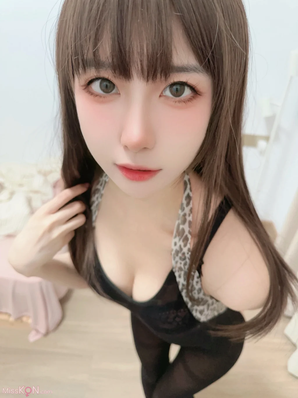 Coser@布丁大法 (Pudding Dafa): 黑丝一线天 (19 photos + 3 videos)
