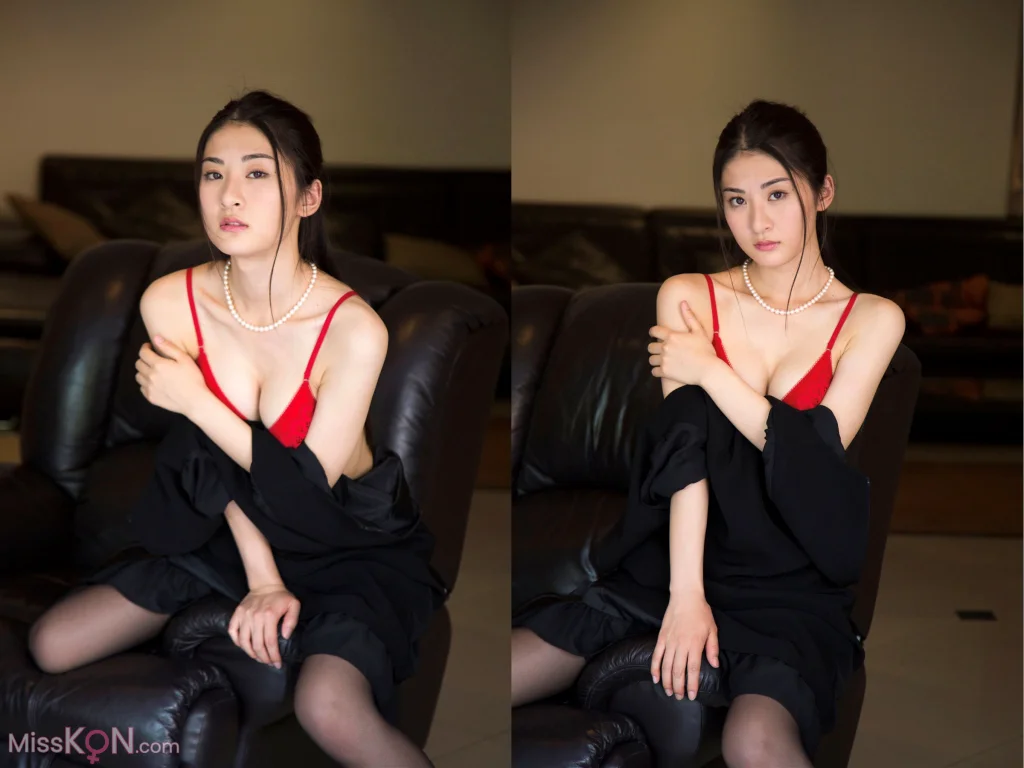 [JP] Mayu (繭): 隣の人妻 寂しい身体を慰めて (32 photos)