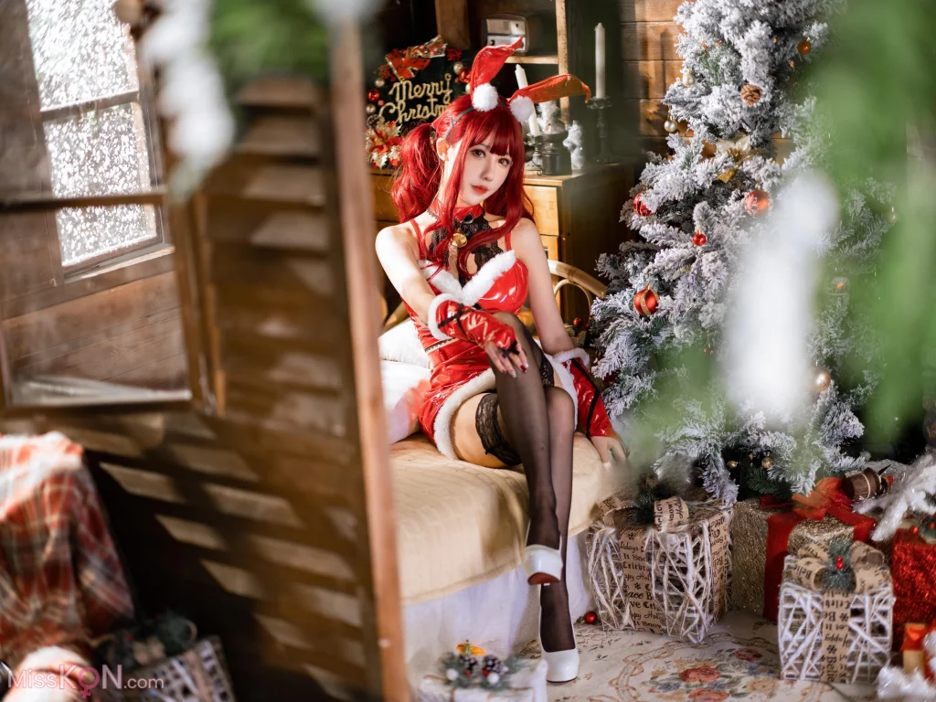 Coser@仙女月: 红色圣诞兔 (32 photos)