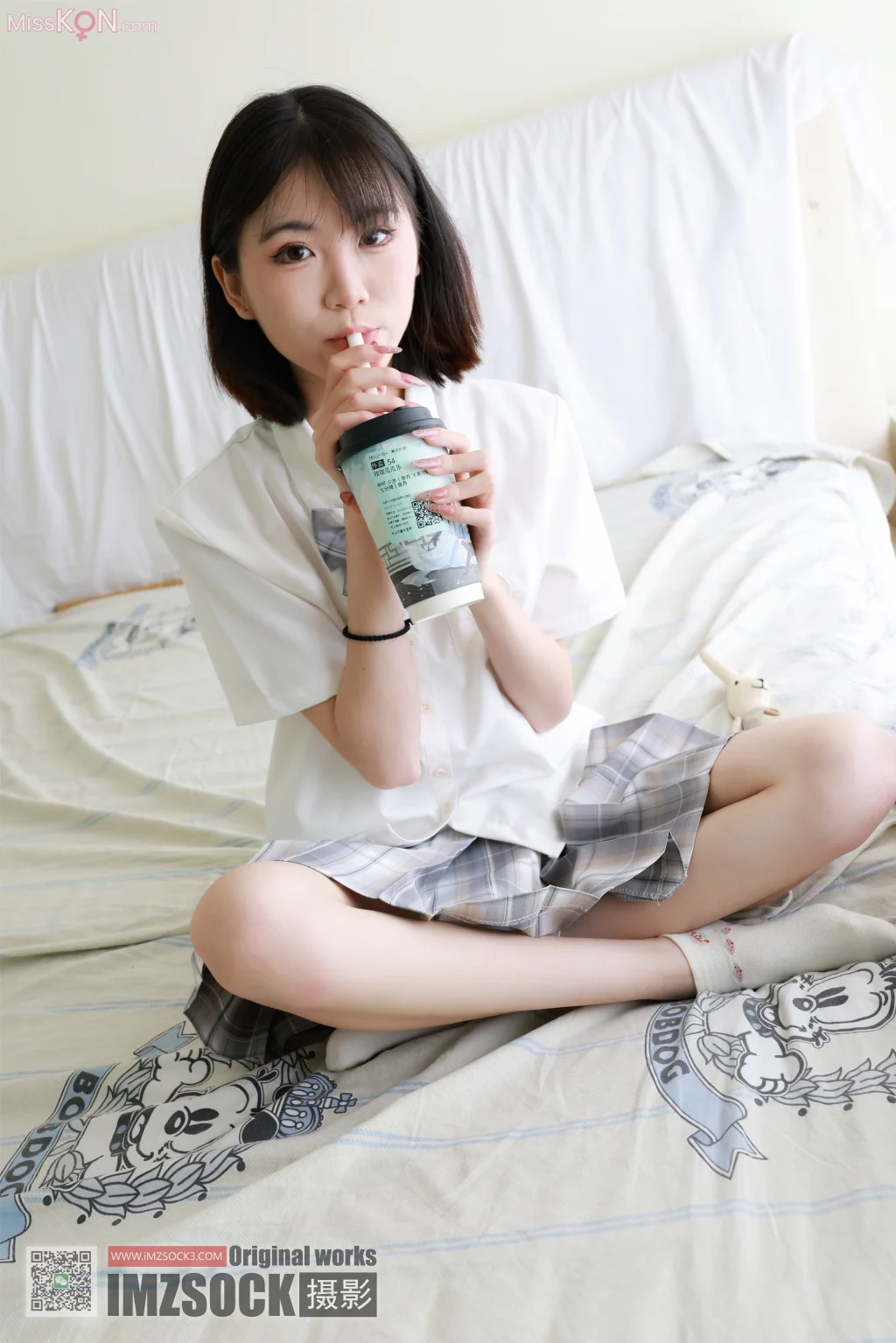 [MZSOCK爱美足] No.344: 秋秋 (121 photos + 1 video)