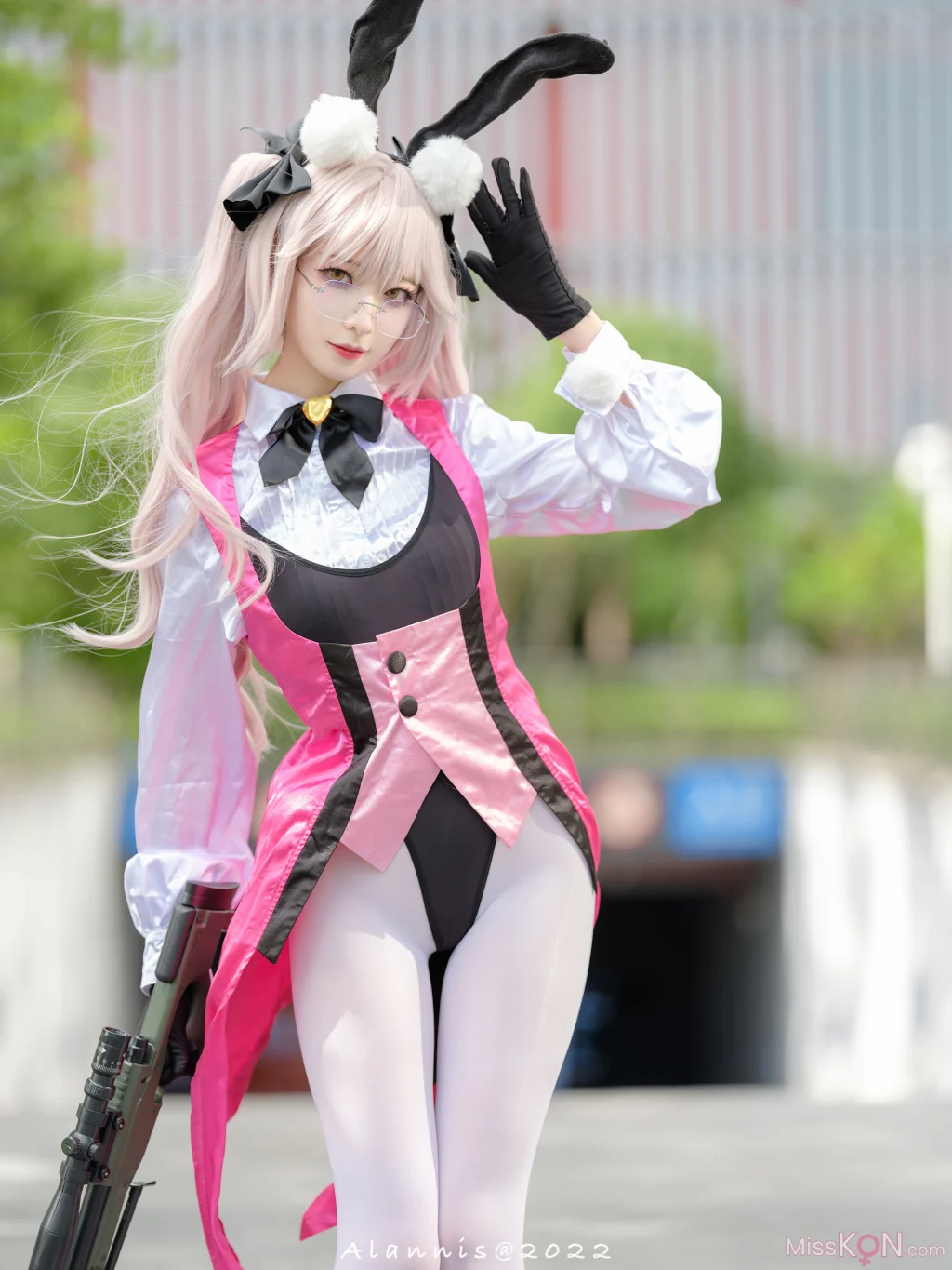 Coser@封疆疆v: FGO 光之高扬斯卡娅兔女郎场照 (27 photos)