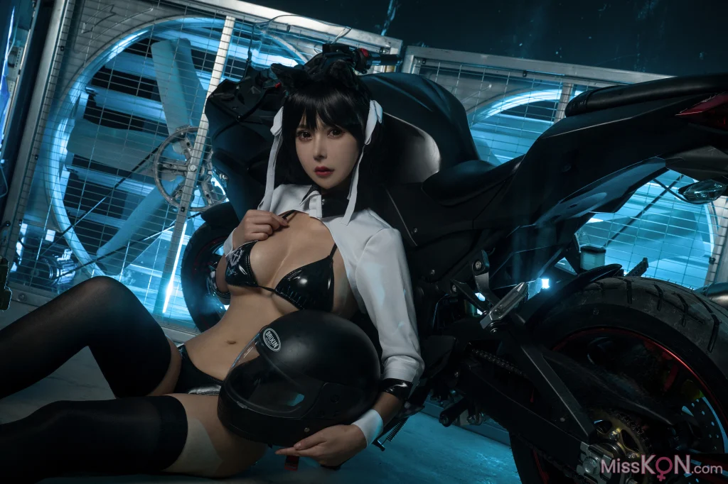 Coser@亚马逊鲶鱼: 碧蓝航线 爱宕机车 (10 photos)