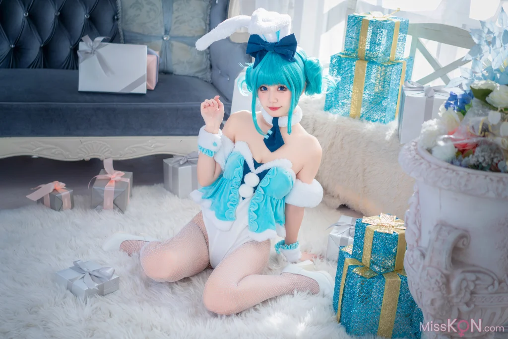 Coser@猫大人: 初音白兔×猫大人 (24 photos)