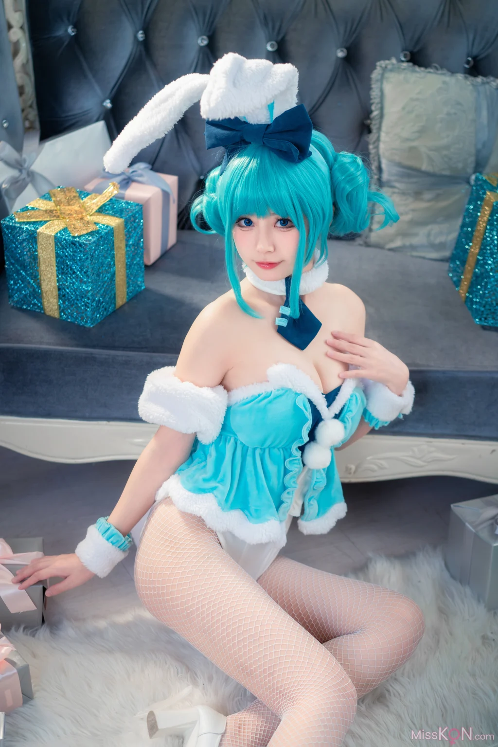 Coser@猫大人: 初音白兔×猫大人 (24 photos)