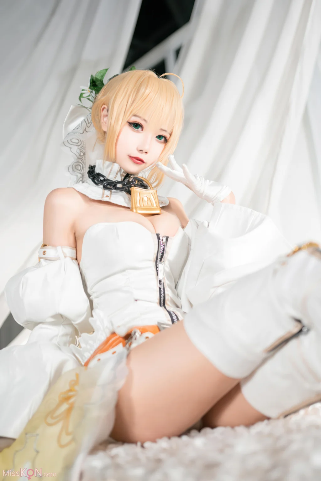 Coser@Momoko葵葵: FGO 尼禄 (13 photos)