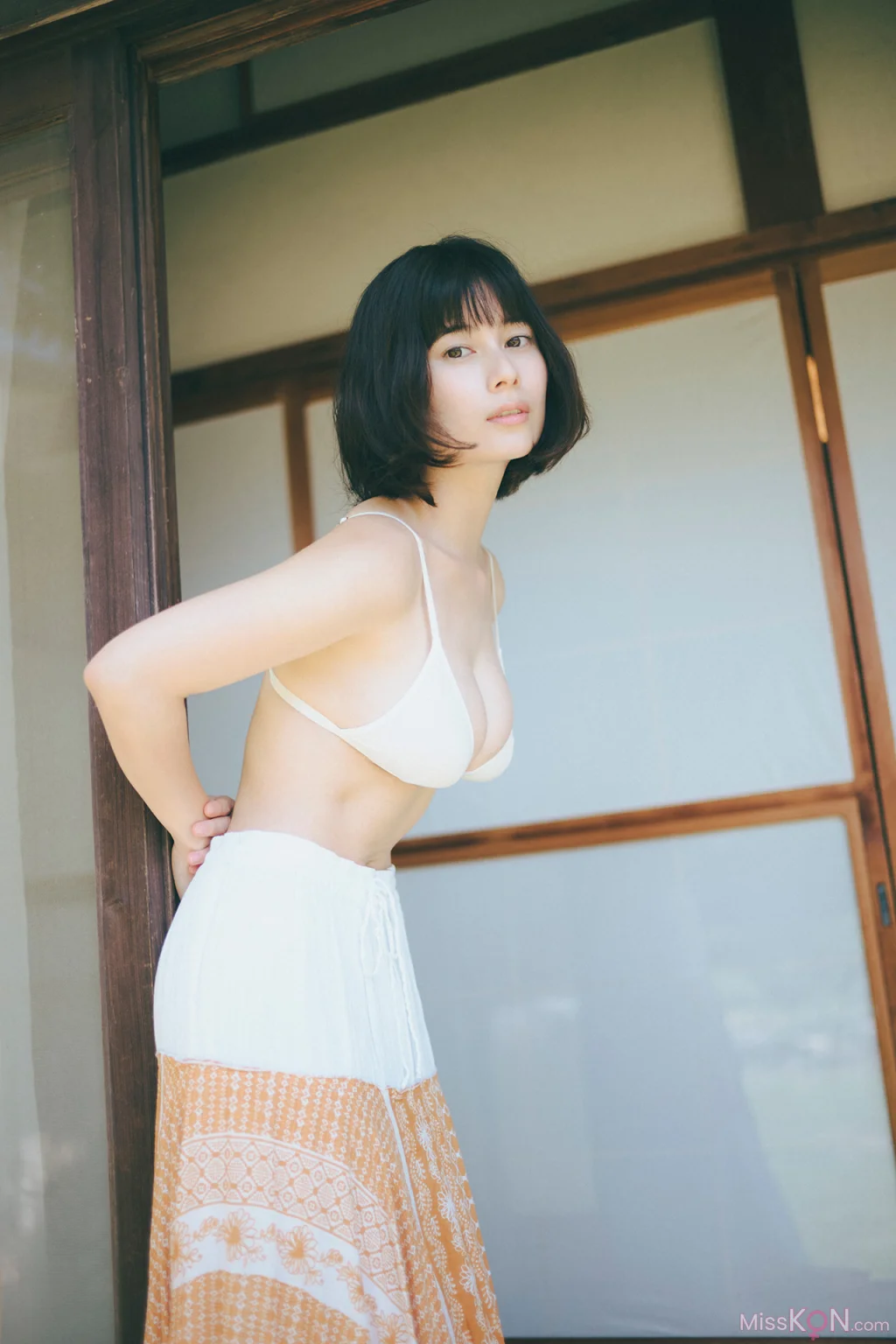 [JP] Sakurako Okubo (大久保桜子): FLASHデジタル写真集 潮騒が聞こえる (70 photos)