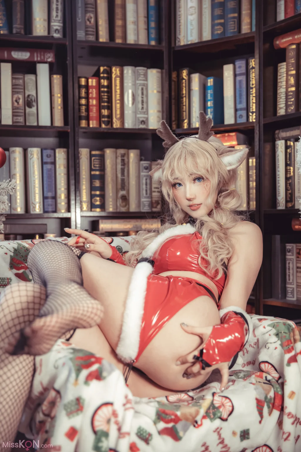 Coser@刺青Poi & 冬马路纱: 驯鹿与狼 (40 photos) 5 Coser@刺青Poi & 冬马路纱: 驯鹿与狼 (40 photos) 5