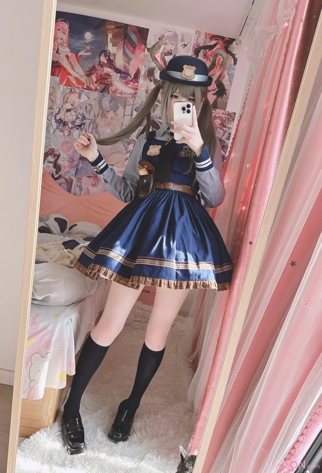 Coser@习呆呆: ウサギ警官 (16 photos + 1 video)