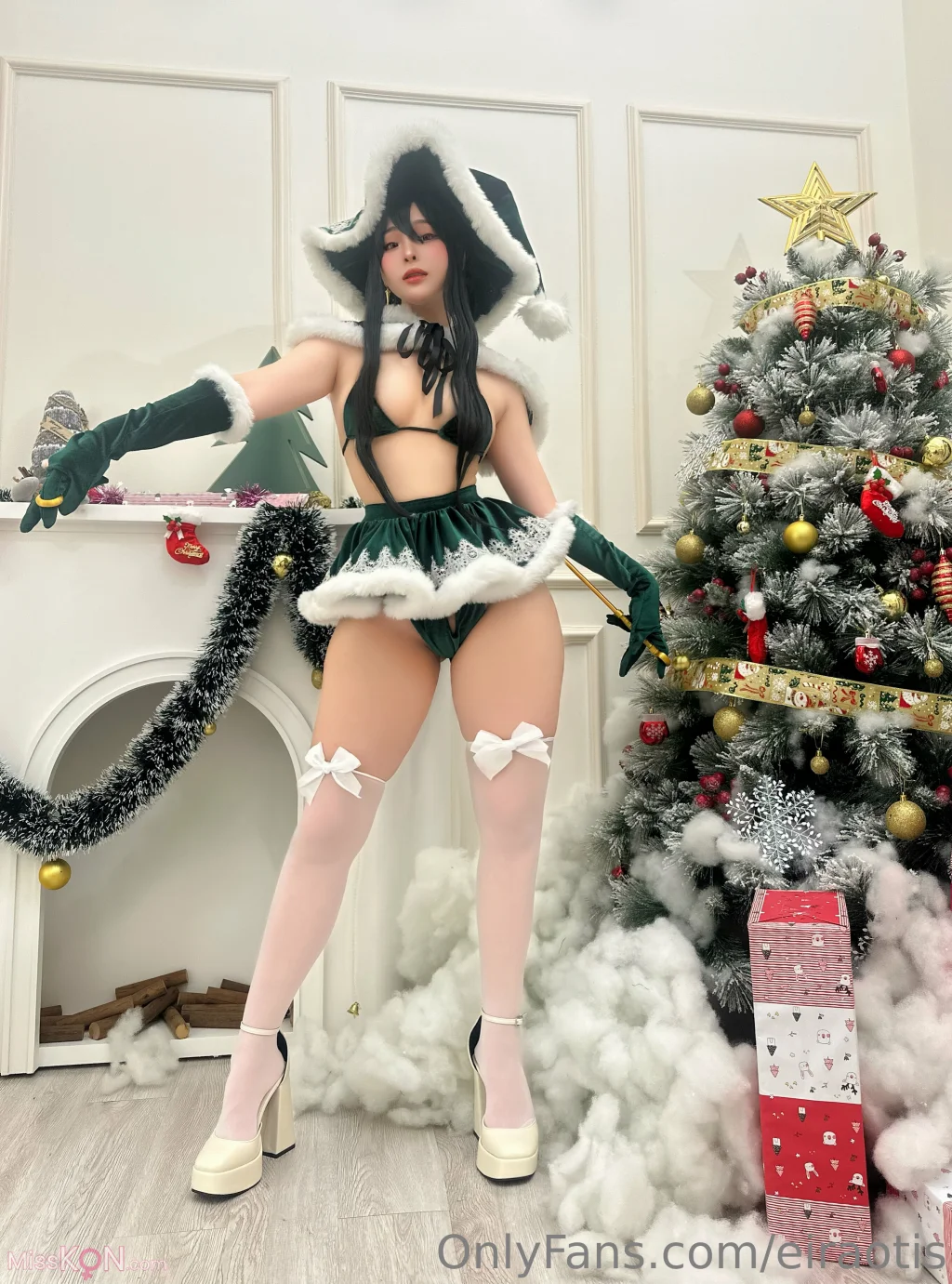 Coser@Eiraotis: Yor Forger Xmas (29 photos)
