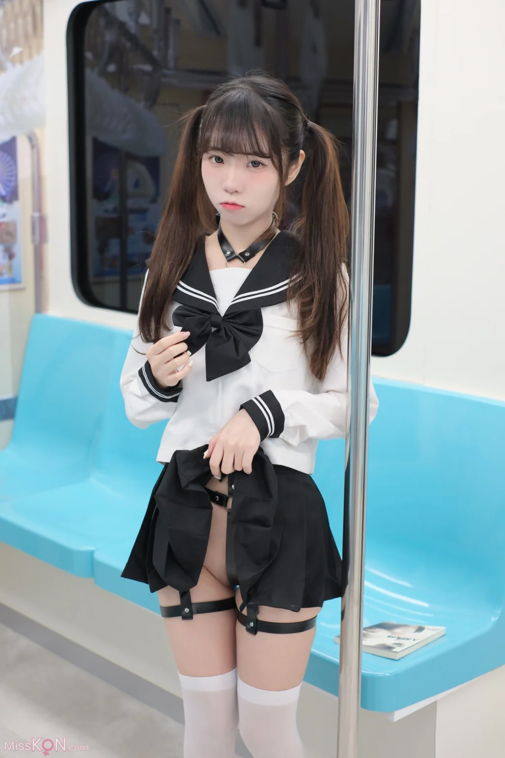 Coser@可可小白兔: 電車上の女高中生 (70 photos) 7 Coser@可可小白兔: 電車上の女高中生 (70 photos) 7