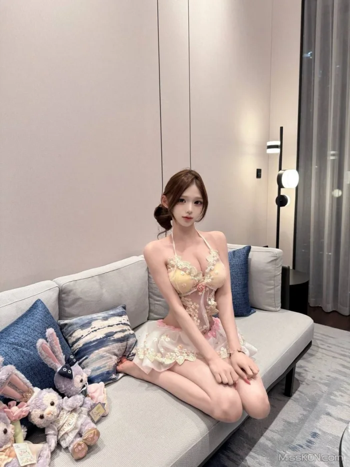李恩秀: 抖音外卖女博主 (50 photos + 22 videos) 2 李恩秀: 抖音外卖女博主 (50 photos + 22 videos) 2