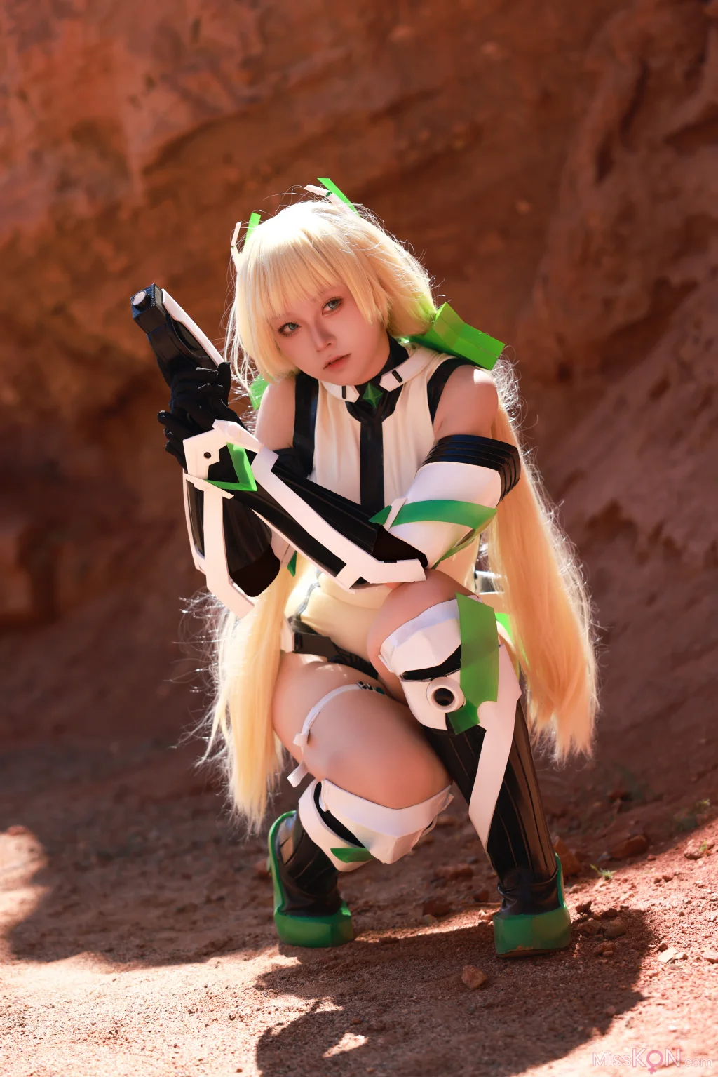 Coser@G44不会受伤: 乐园追放 安吉拉 (40 photos)