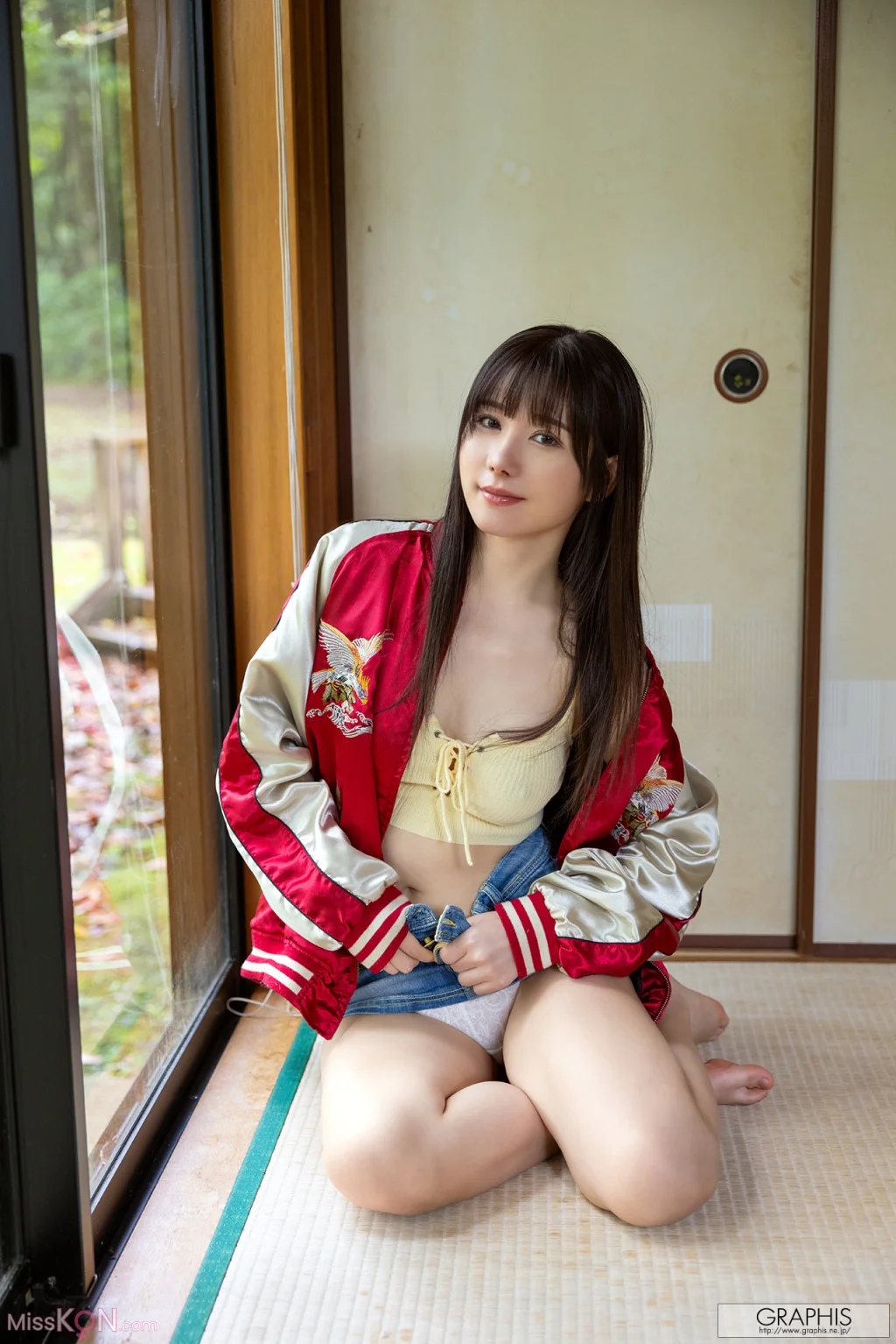 [JP] Mei Itsukaichi (五日市芽依): [Graphis] SUMMER SPECIAL 2025 Vacation Vol.4+5 (40 photos)