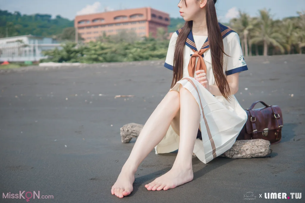 [Limerence原创] No.044: 海蓝 JK盛夏服海边戏水 (300 photos + 1 video)