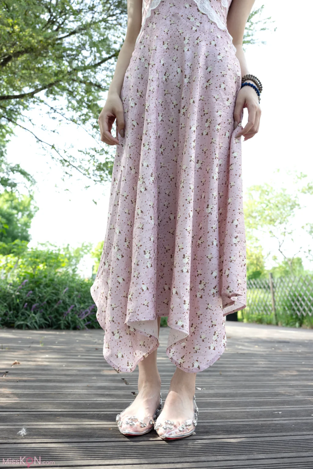 [她们印象] No.020: 小鸣 (135 photos + 1 video)