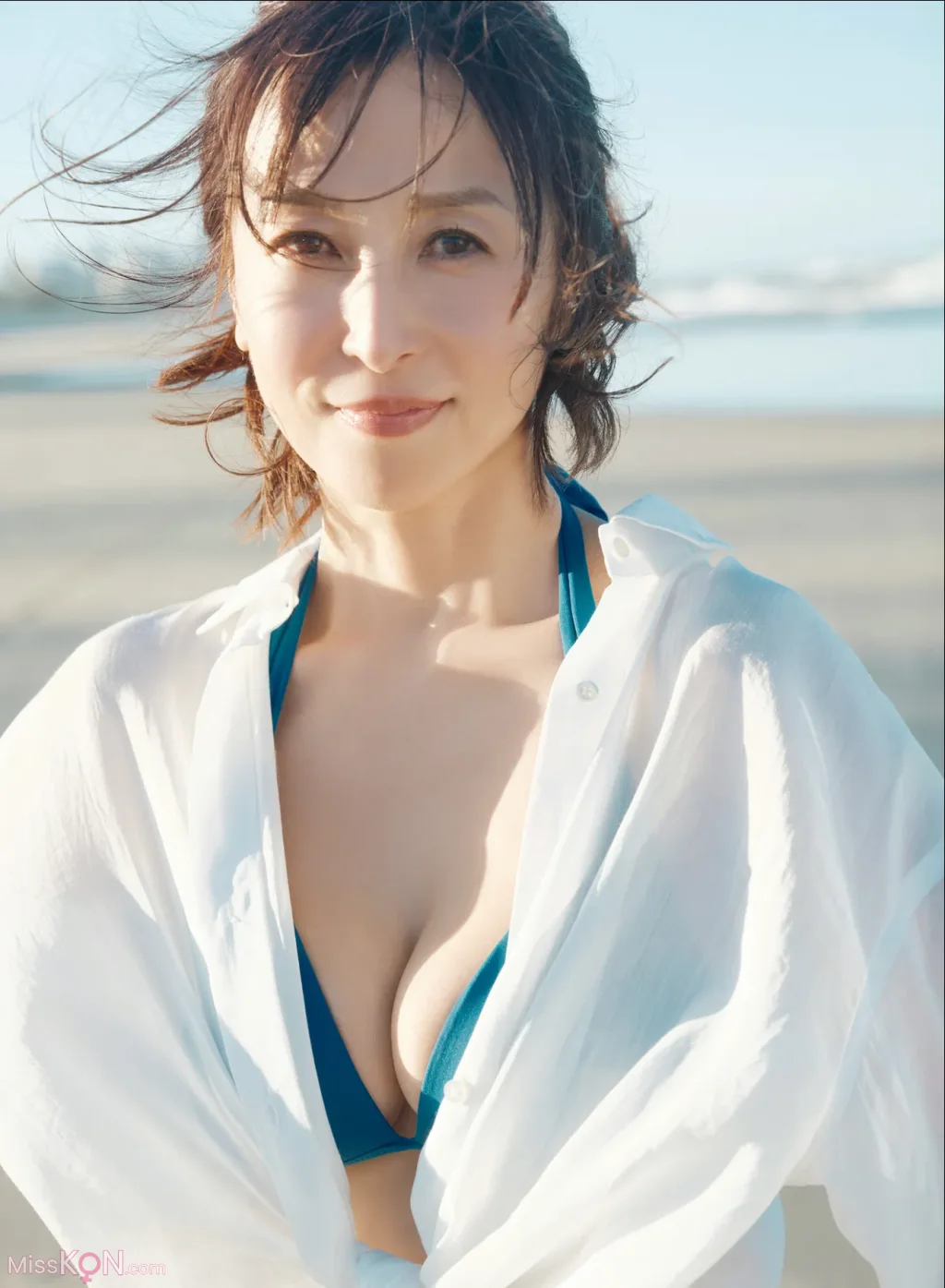 [JP] Reiko Kato (かとうれいこ): FRIDAY GOLD すてきなことだと思うから (+other cut) (18 photos)