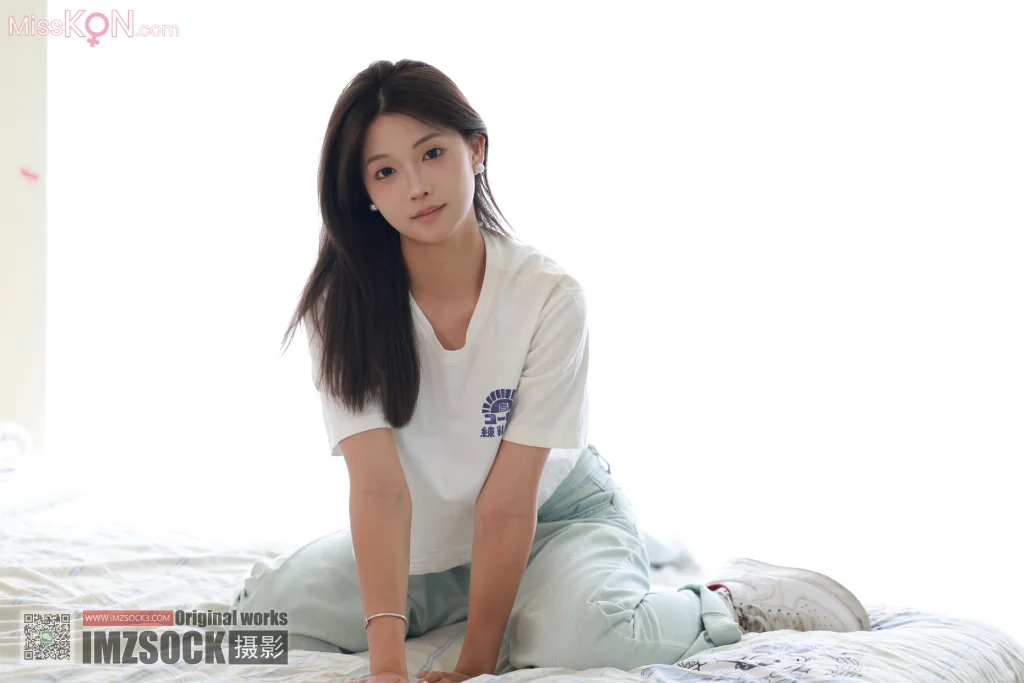 [MZSOCK爱美足] No.335: 粟子 (111 photos + 1 video)