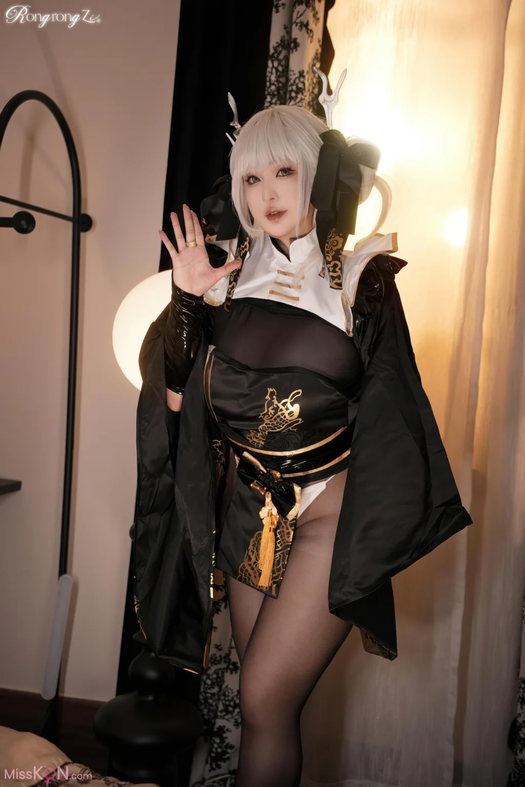 Coser@小容仔咕咕咕w: NIKKE胜利女神-布兰儿白兔 (45 photos)