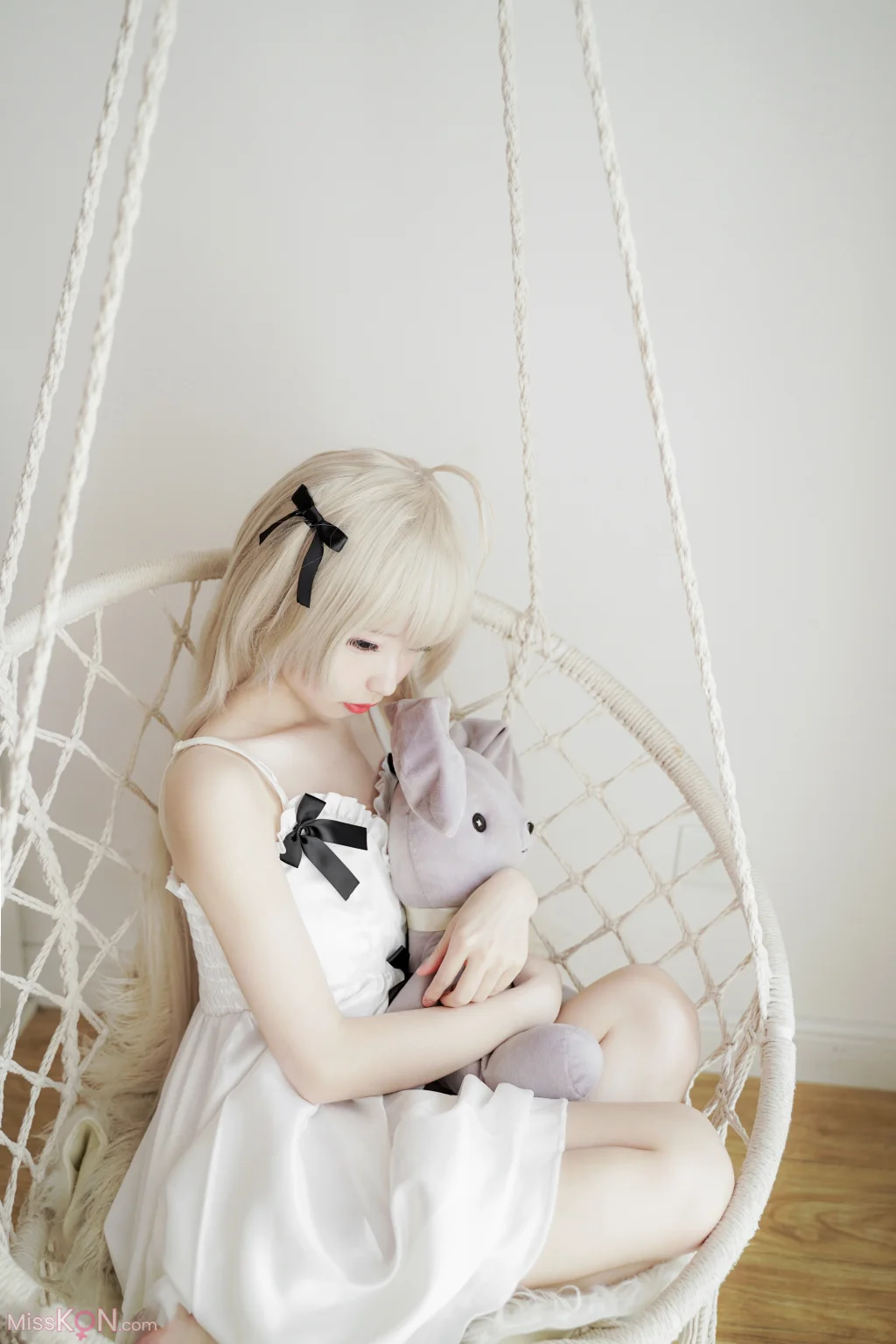 Coser@十万珍吱伏特: 穹妹白裙 (23 photos)