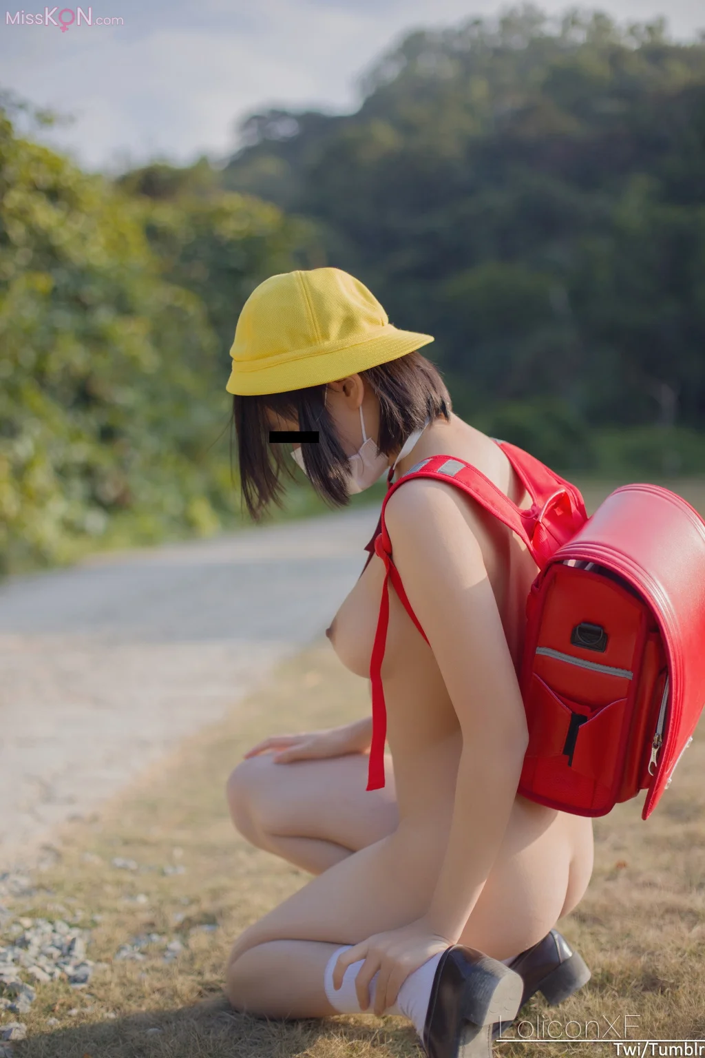 Coser@悠宝三岁: 幼稚园遇到坏人要求被脱衣服 (44 photos) 4 Coser@悠宝三岁: 幼稚园遇到坏人要求被脱衣服 (44 photos) 4