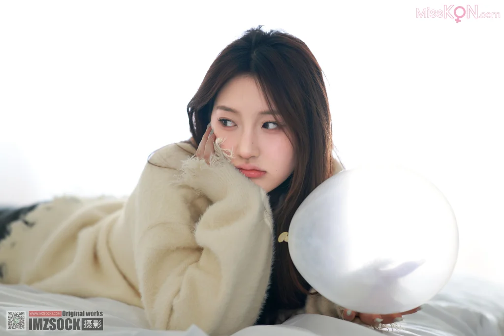 [MZSOCK爱美足] No.317: 萌萌 (95 photos)