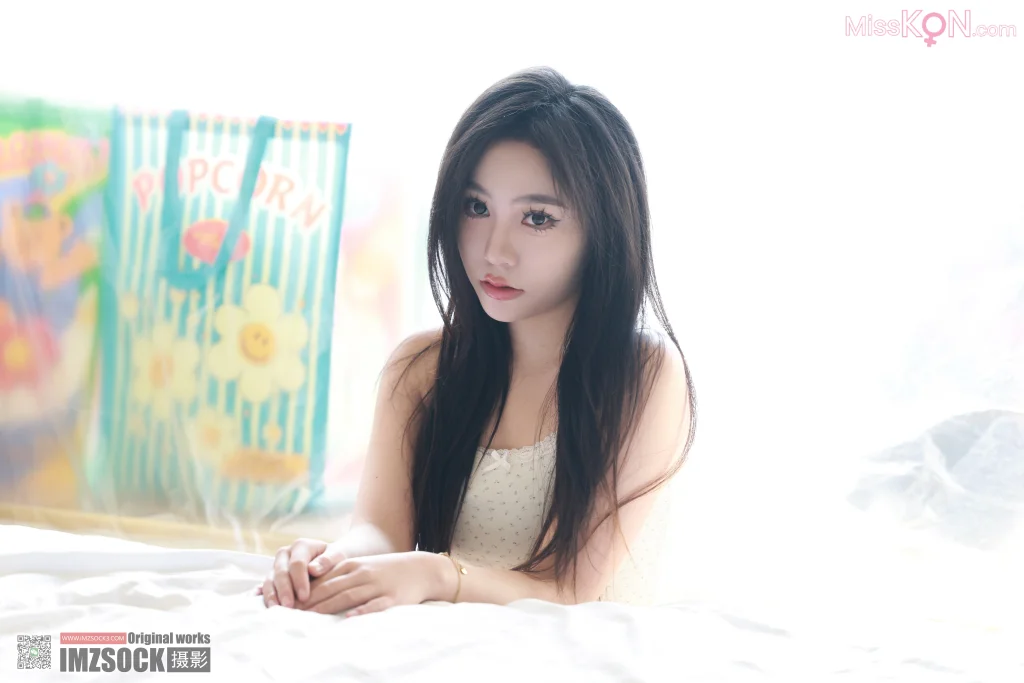 [MZSOCK爱美足] No.312: 维尼 (80 photos + 1 video)