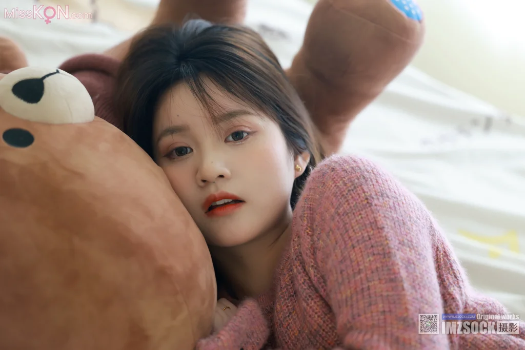 [MZSOCK爱美足] No.323: 小点心 (107 photos + 1 video)