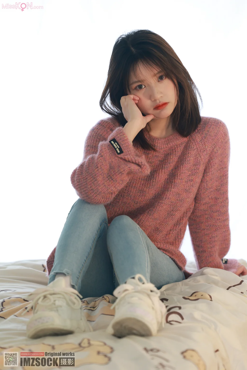 [MZSOCK爱美足] No.323: 小点心 (107 photos + 1 video)