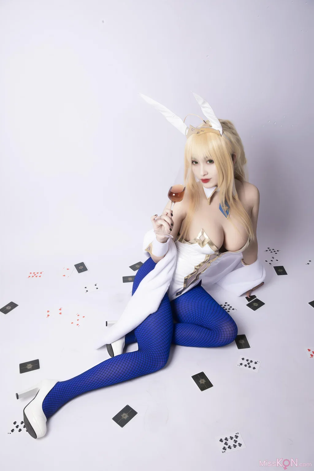 Coser@洛璃LoLiSAMA: 阿尔托莉雅 潘德拉贡 狮子王兔女郎 (51 photos)