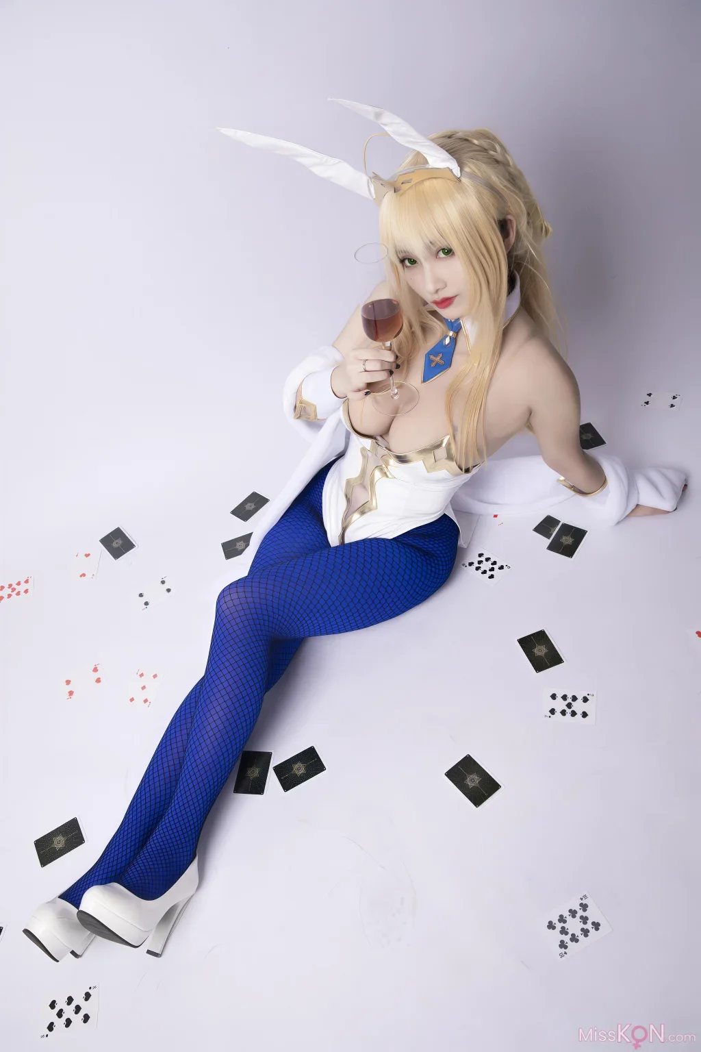 Coser@洛璃LoLiSAMA: 阿尔托莉雅 潘德拉贡 狮子王兔女郎 (51 photos)