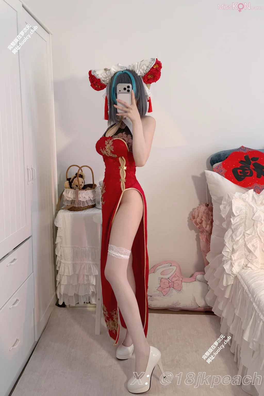 [OtherXXX] 18jkpeach(仙仙桃一颗甜桃): 顶级白虎萝莉 Cos柴郡猫 (34 photos + 1 video)