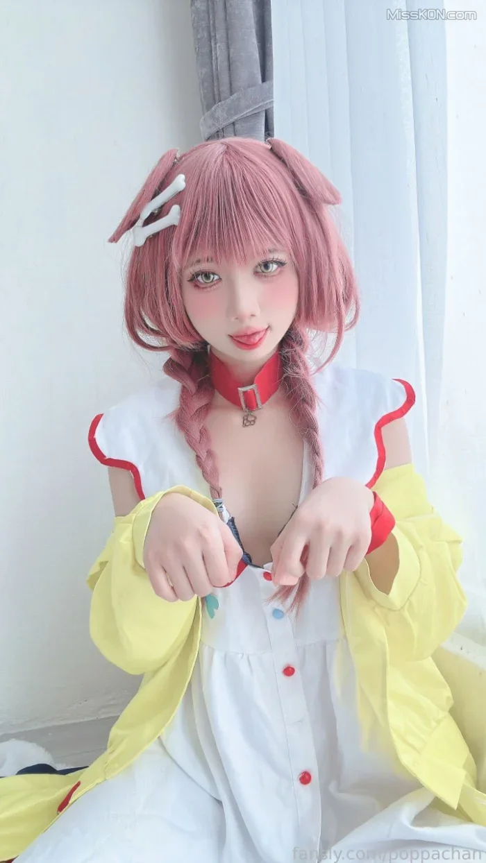 Coser@PoppaChan: Korone (21 photos + 10 videos)