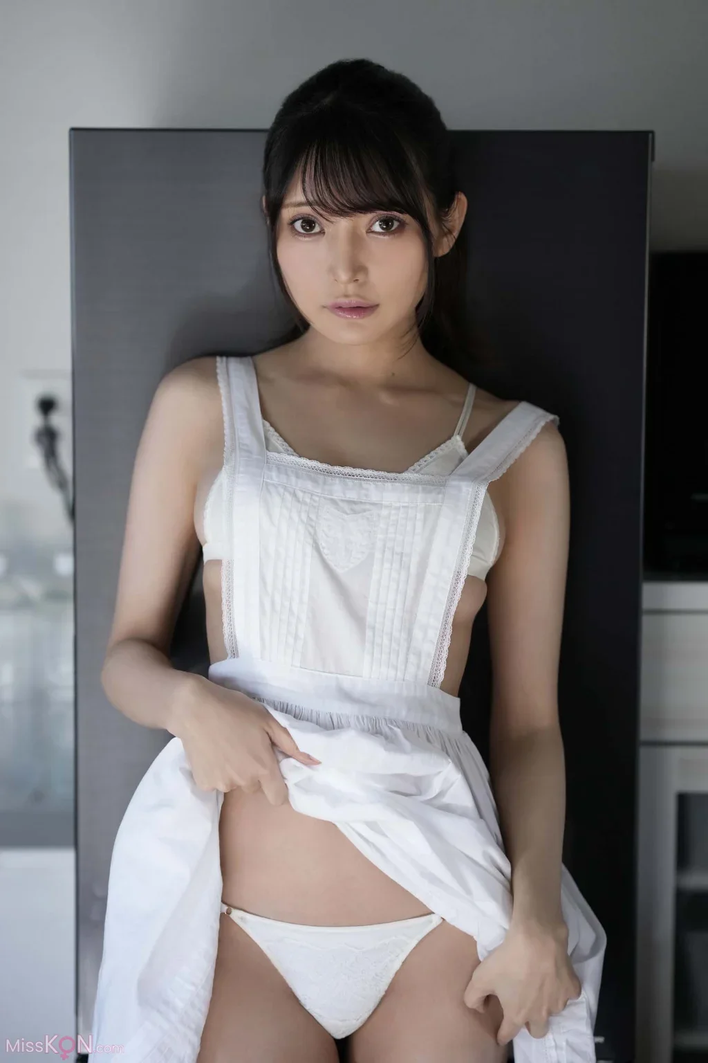 [JP] Nitori Sayaka (似鳥沙也加): デジタル写真集 禁断の1ミリ (41 photos)